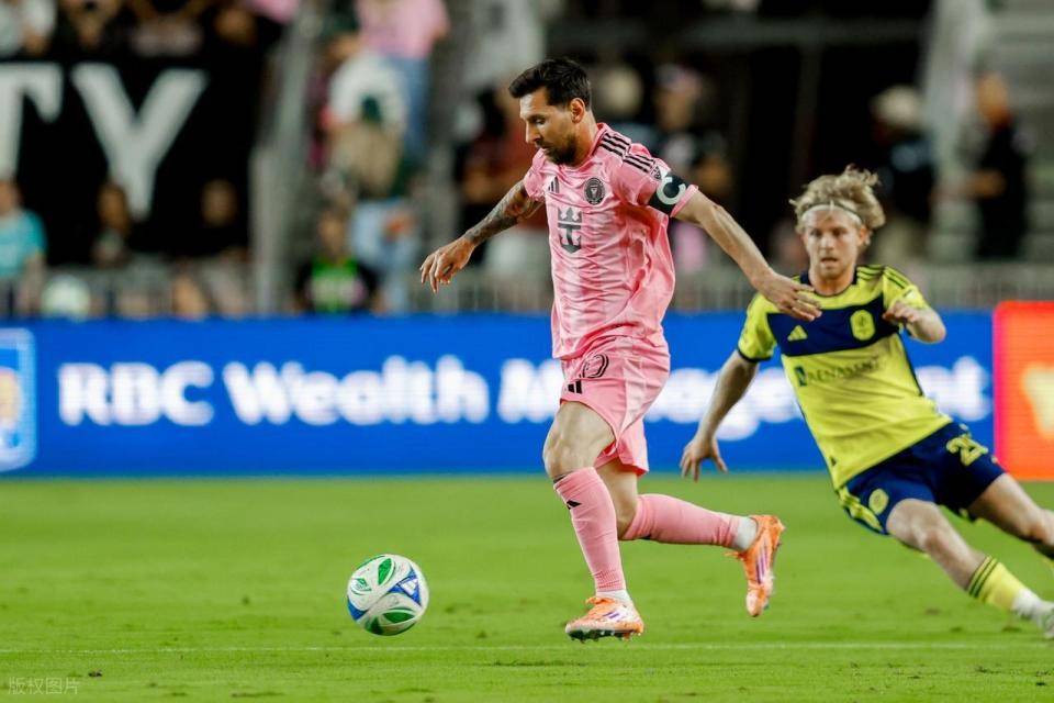 九游-梅西赛事官方发布关键助攻新规，加拿大队争议不断！的简单介绍